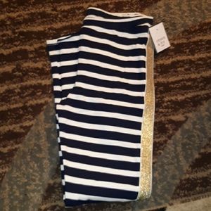 Crown and ivy size large